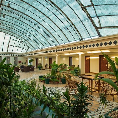 Готель The Grand Regency Раджкот Екстер'єр фото